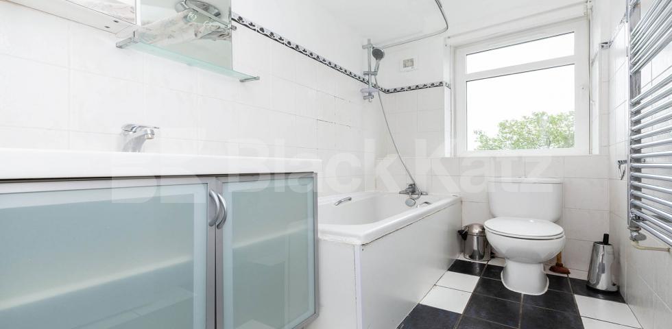 Spacious modern 1 bed within a portered block by Regents Park  Chester Court, Albany Street, Regents Park / Camden 